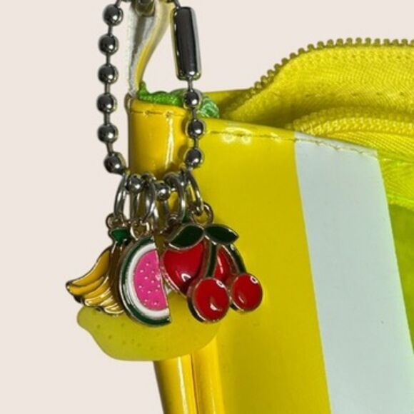 🍋 LEMON WEDGE VINYL TRANSPARENT CROSSBODY HANDBAG PURSE ADJUSTABLE STRAP CHARMS - Picture 3 of 5